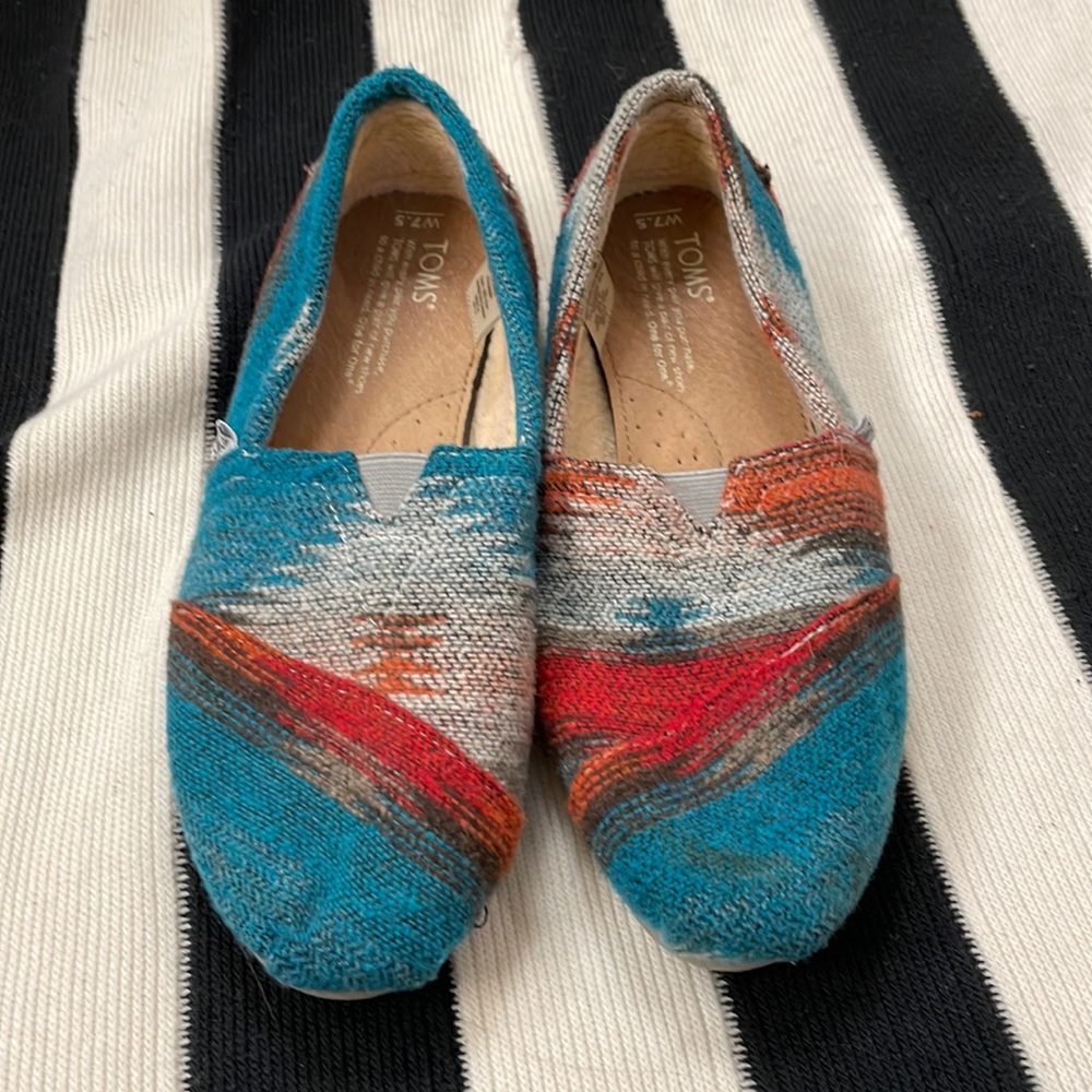 Like New Toms Wool Flats